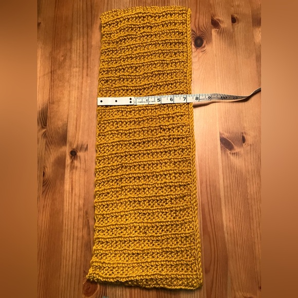 NWOT Golden yellow hand knitted infinity scarf/cowl - Picture 7 of 7
